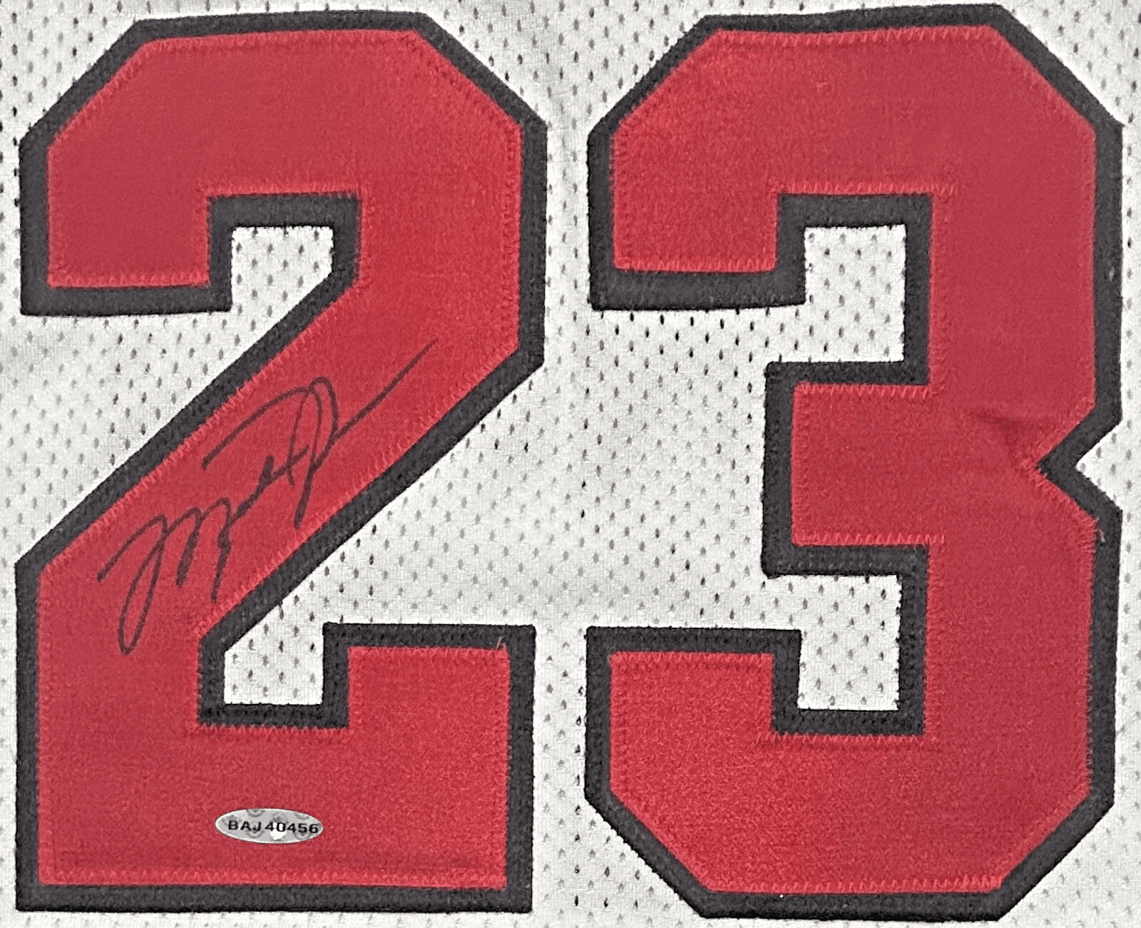Michael Jordan Signed 97-98 Chicago Bulls White Jersey Upper Deck & GOAT - Image 3