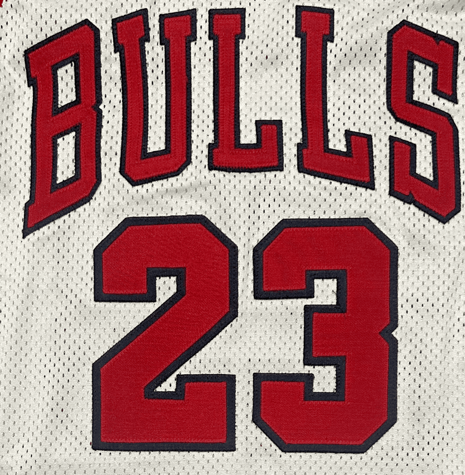 Michael Jordan Signed 97-98 Chicago Bulls White Jersey Upper Deck & GOAT - Image 5
