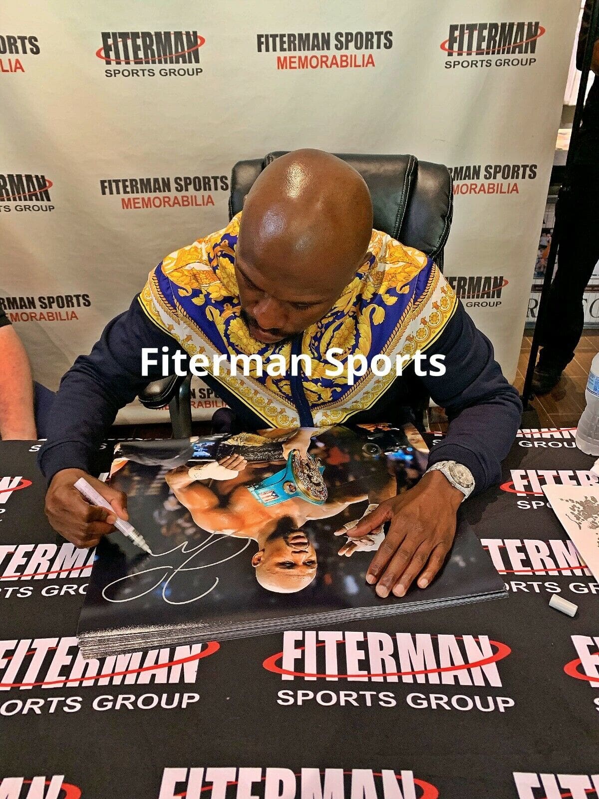 Floyd Mayweather Jr. Signed Autographed 16x20 Photo JSA Authenticated #6 - Image 2