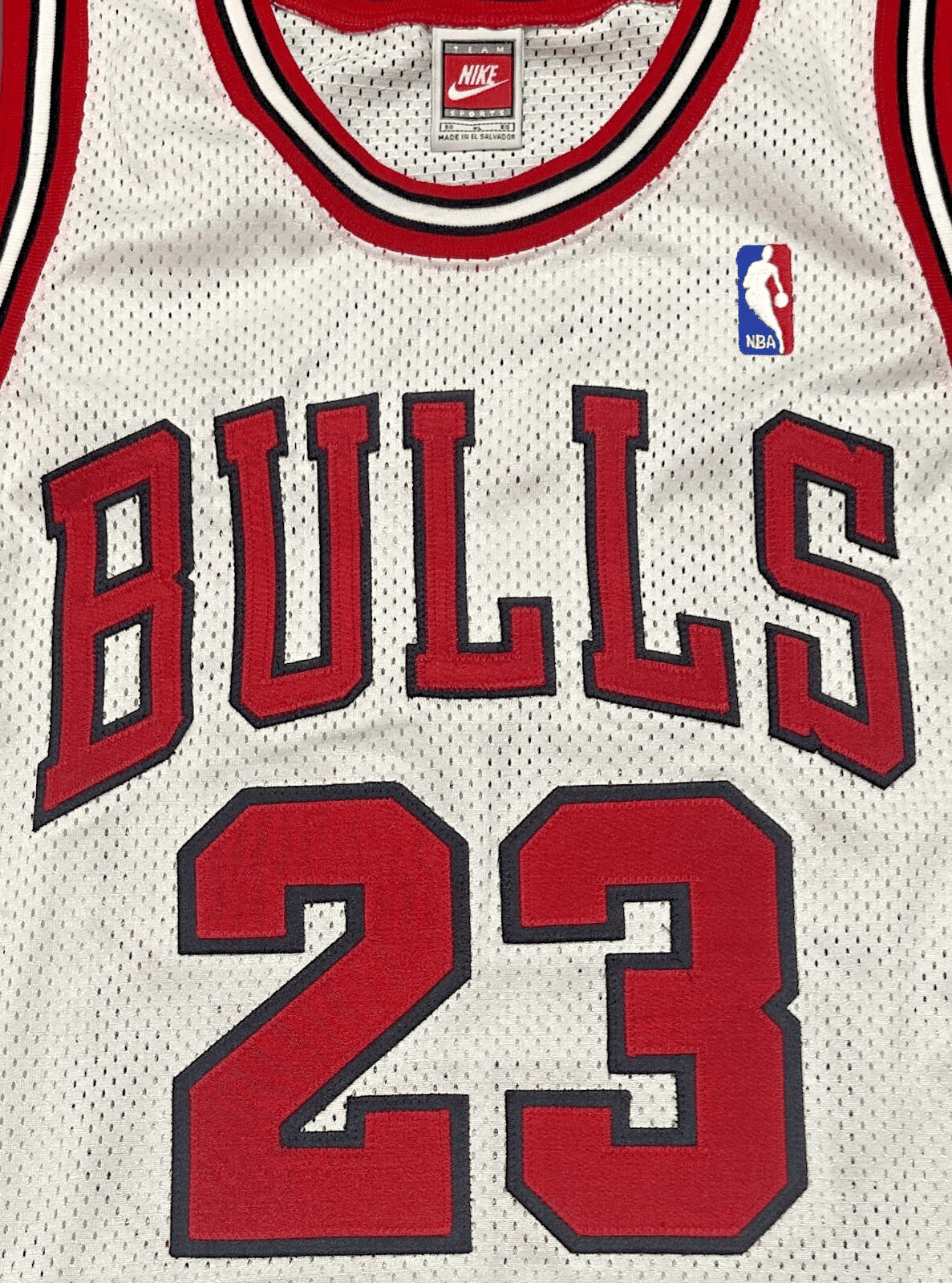 Michael Jordan Signed 97-98 Chicago Bulls White Jersey Upper Deck & GOAT - Image 4