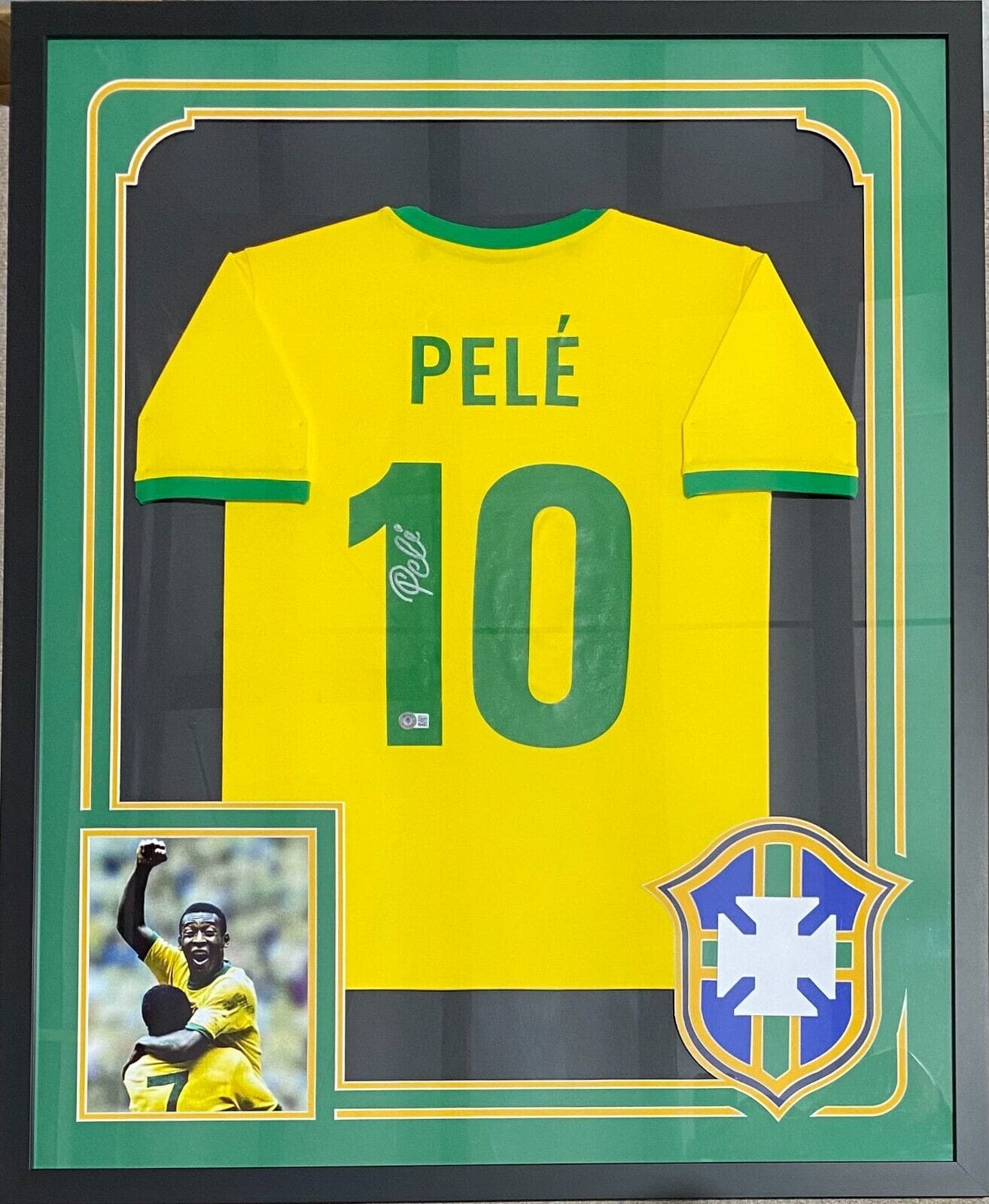 Pele Signed Autographed Framed Yellow Green Jersey Becket Authenticated  BB91593