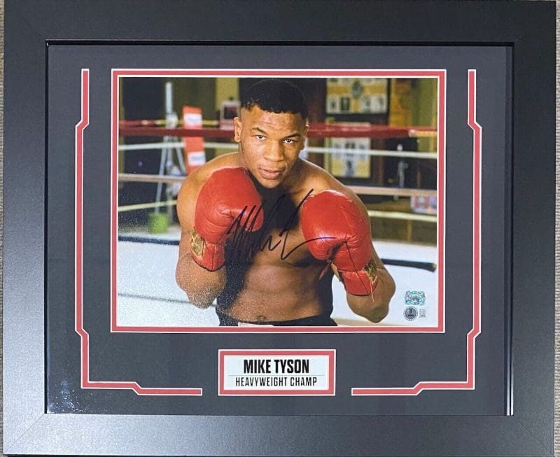 Mike Tyson Signed Framed Photo 11x14 Beckett & Tyson Hologram Authe Kid Dynamite