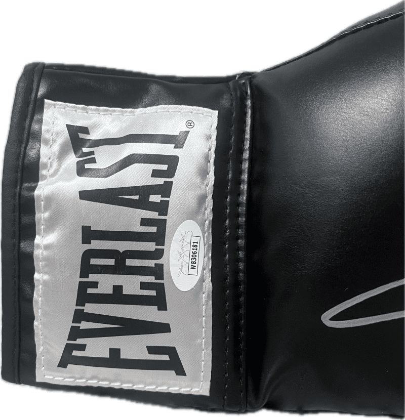 Sugar Ray Leonard Signed Autographed Black Right Hand Boxing Glove JSA Authen - Image 2