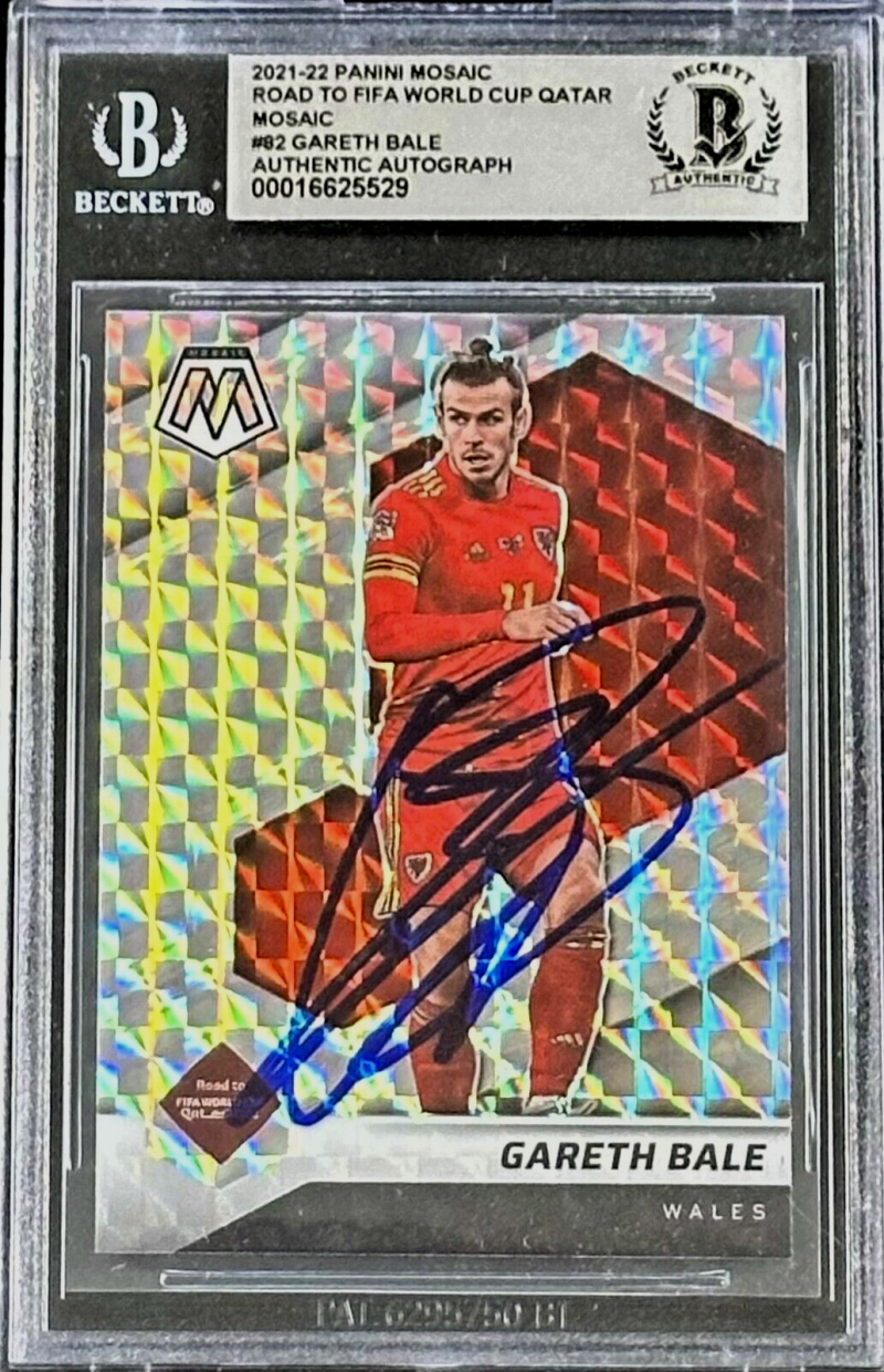 Gareth Bale Signed 2021-22 Panini Mosaic Road to FIFA WC Card #82 BAS 16625529