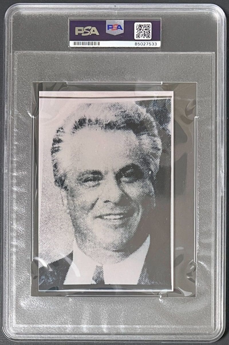 John Gotti Signed Photograph Aug 1998 PSA/DNA Auto 9 Boss of The Gambino Family - Image 2