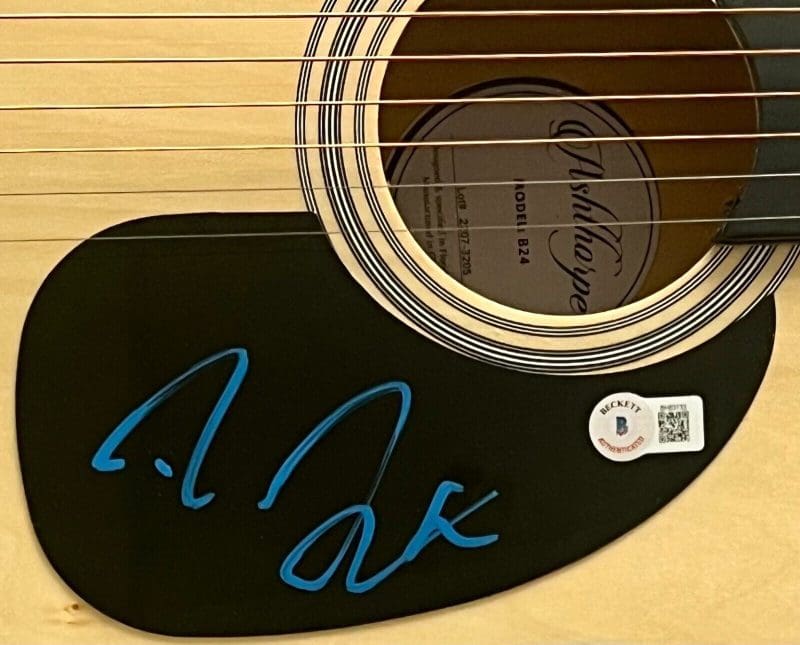 Darious Rucker Signed Autographed 38'' Natural Acoustic Guitar Beckett Authen - Image 2