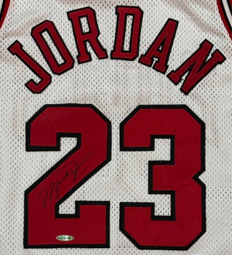 Michael Jordan Signed White Chicago Bulls Pro Cut NBA Jersey Upper Deck & GOAT - Image 2