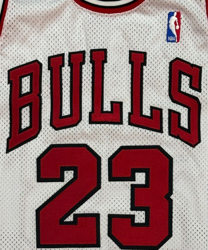 Michael Jordan Signed White Chicago Bulls Pro Cut NBA Jersey Upper Deck & GOAT - Image 5