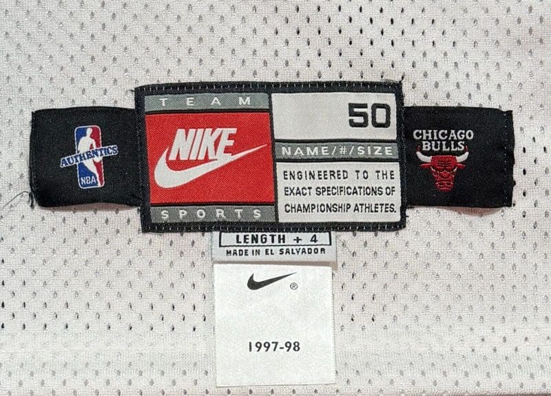 Michael Jordan Signed White Chicago Bulls Pro Cut NBA Jersey Upper Deck & GOAT - Image 6