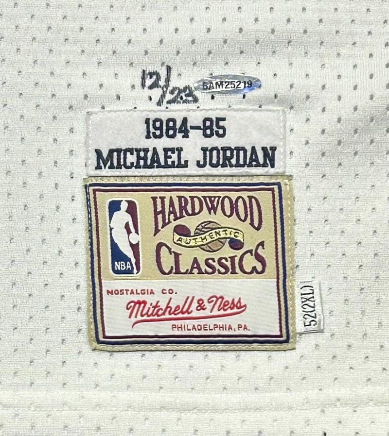 Michael Jordan Signed White 30th Anniv. Bulls NBA Debut Jersey Upper Deck & GOAT - Image 4