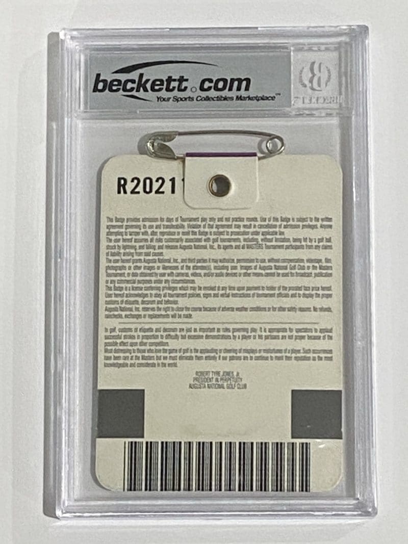 Vijay Singh Autographed Signed 2000 The Masters Badge Beckett NM 7 - Image 2