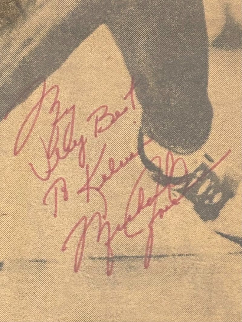 Michael Jordan Signed Autogrpahed News Paper Cut Out PSA 85481965 Chicago Bulls - Image 2