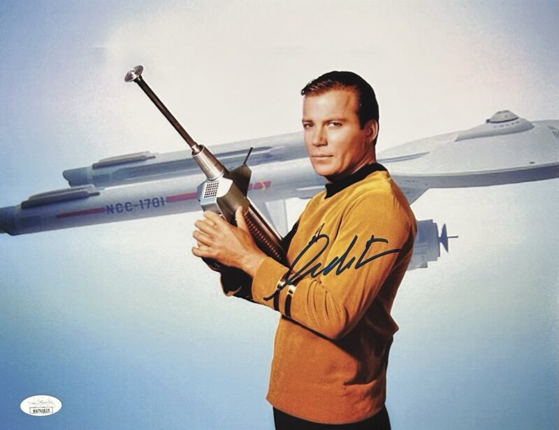 William Shatner Star Trek Signed Autographed 8x10 Photo JSA Authenticated 6