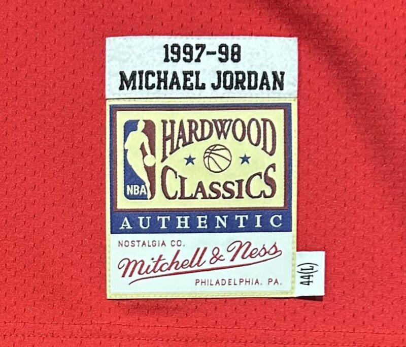 Michael Jordan Signed 97-98 Chicago Bulls Red Jersey 6x Champ Upper Deck & GOAT - Image 4