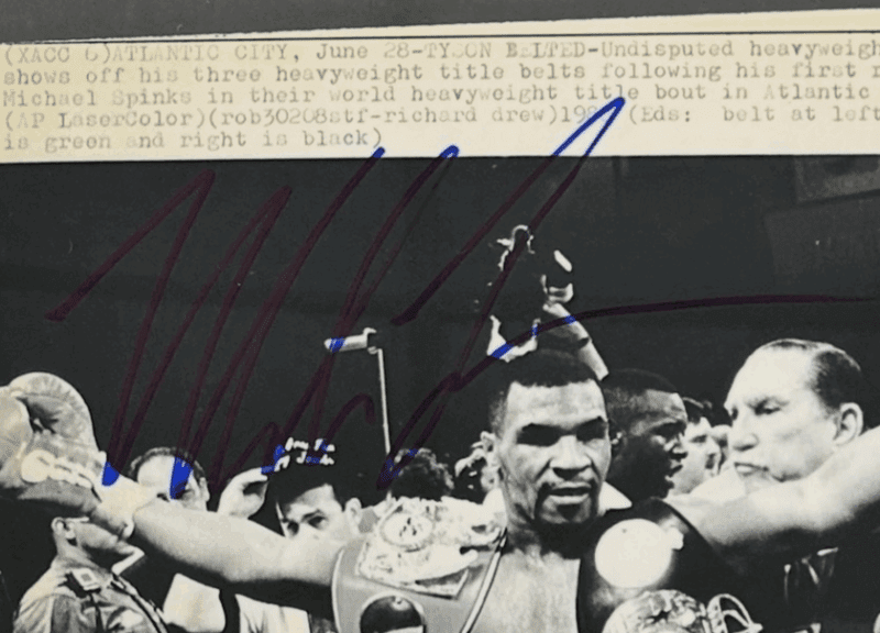 Mike Tyson Signed 1988 Type 3 Photograph PSA/DNA with 3 Tittle Belts Spinks KO - Image 3