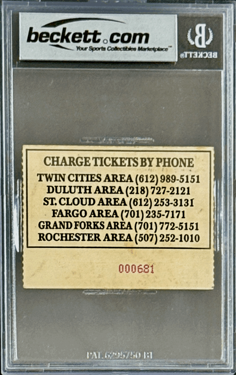 Ric Flair Signed WWF Aug. 20, 1992 Ticket Stub Beckett 6 Ex-Mt Auto 10 17549338 - Image 2