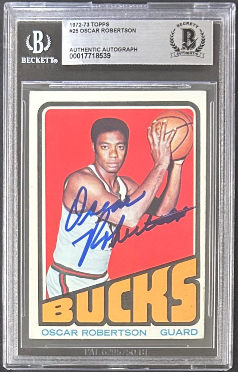 Oscar Robertson Signed 1972-73 Topps Card 25 Beckett 17718539 Milwaukee Bucks