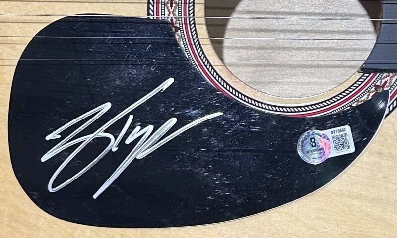 Zach Top Signed Natural Acoustic 38 inch Guitar Beckett BT70802 - Image 3