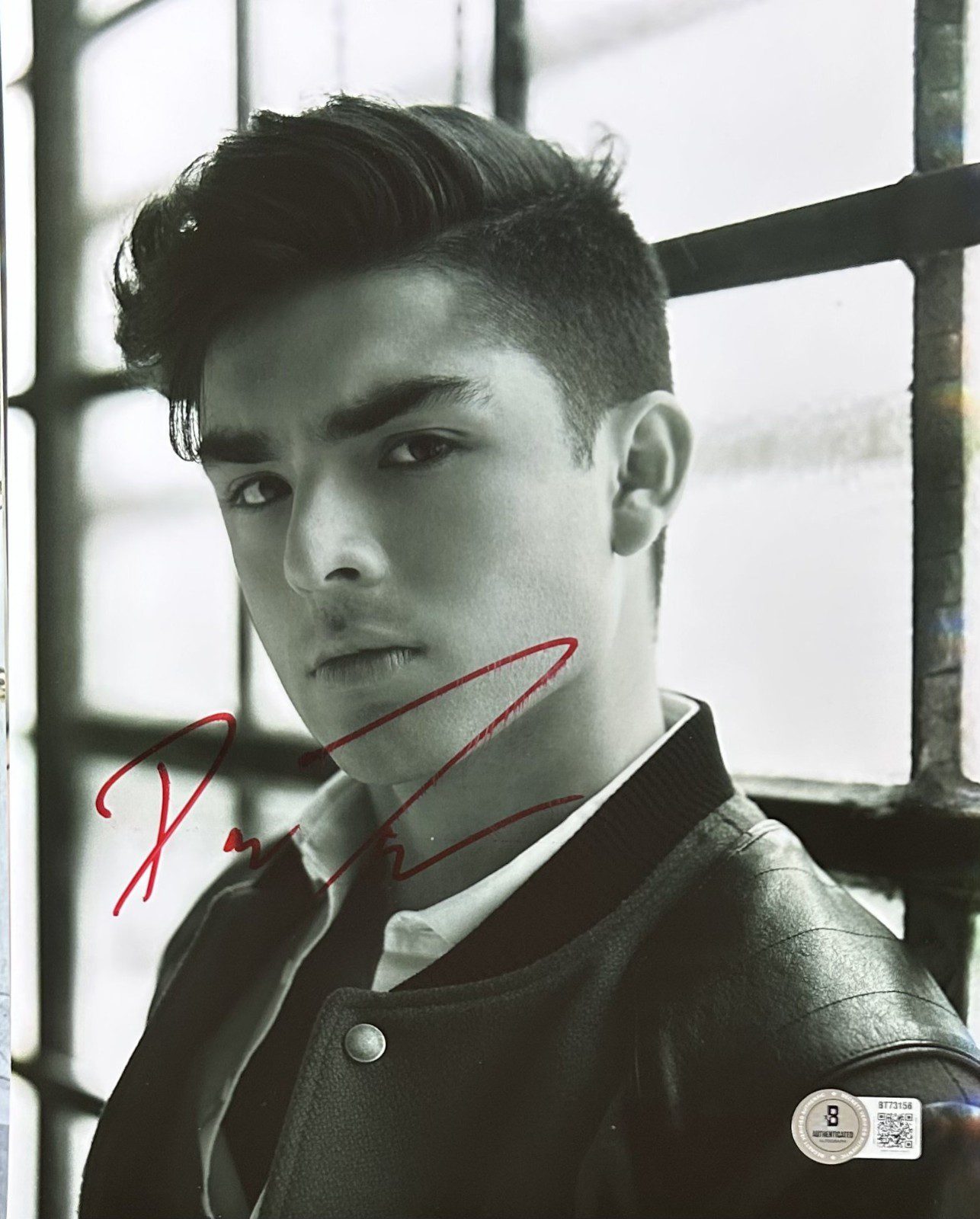 Diego Tinoco Signed Autograph 8x10 Beckett 1 On My Block Actor