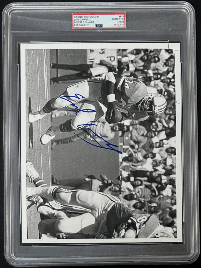 Earl Campbell Signed Original 1983 Type 1 Photograph PSA/DNA Houston Oilers - Image 2