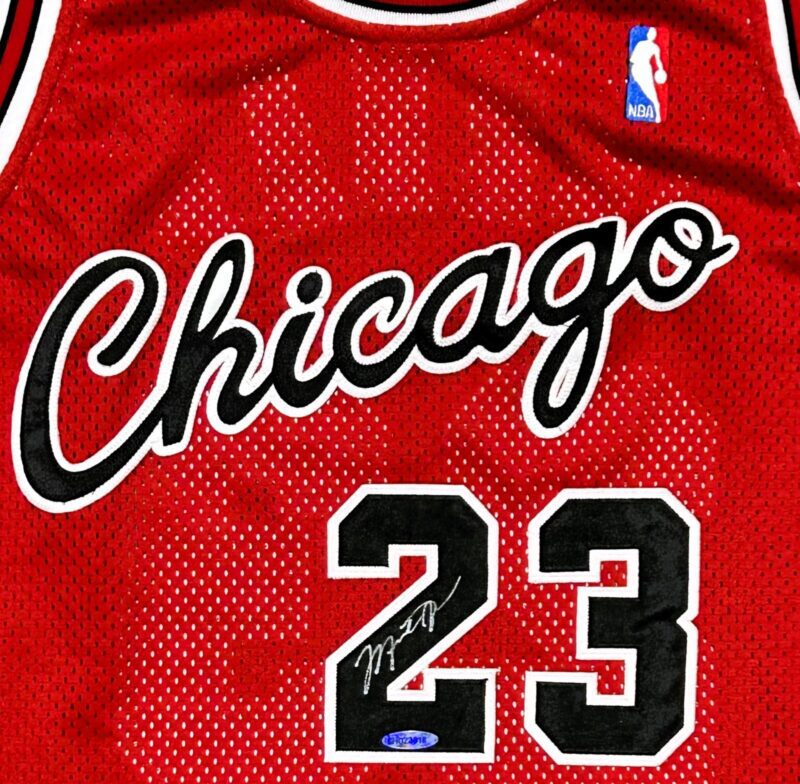 Michael Jordan Signed Nike Chicago Bulls #23 Jersey Upper Deck & GOAT - Image 3