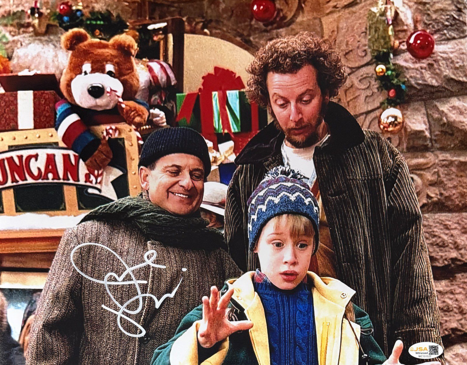 JOE PESCI AUTOGRAPHED 11x14 PHOTO JSA HOME ALONE