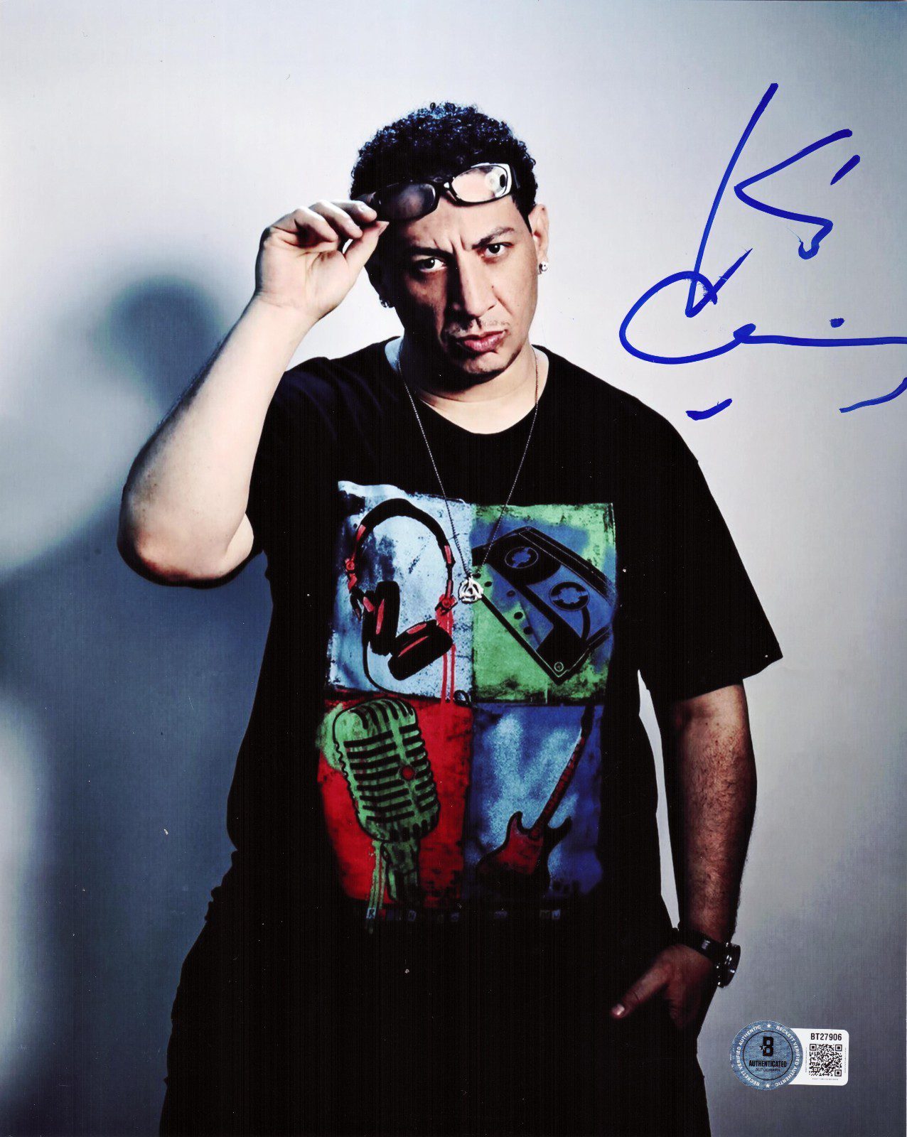 KID CAPRI SIGNED 8x10 PHOTO BECKETT BT27906 HIP HOP RAP DJ